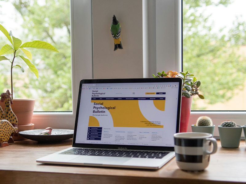 Website with different shapes